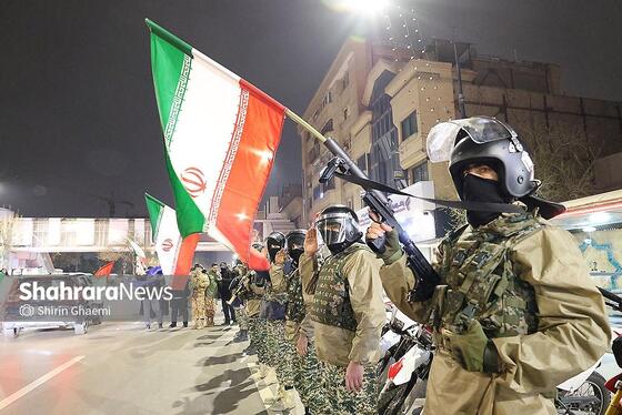 گزارش تصویری | واکنش مردم مشهد به خبر انتخاب آیت‌الله سیدمجتبی خامنه‌ای به عنوان سومین رهبر انقلاب اسلامی ایران - ۲