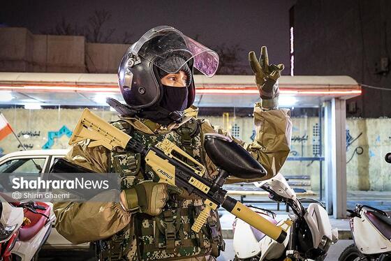 گزارش تصویری | واکنش مردم مشهد به خبر انتخاب آیت‌الله سیدمجتبی خامنه‌ای به عنوان سومین رهبر انقلاب اسلامی ایران - ۲