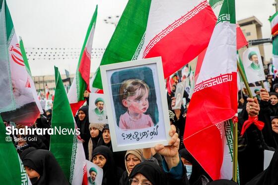 گزارش تصویری | حضور پرشور و باشکوه مردم برای بیعت با سومین رهبر انقلاب اسلامی در میدان شهدا مشهد