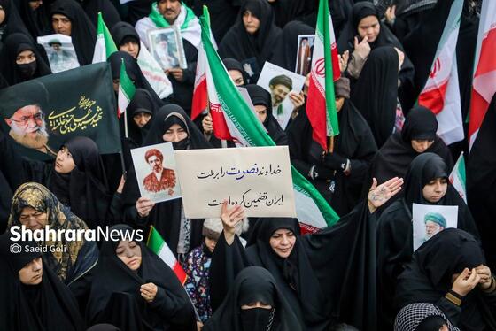 گزارش تصویری | حضور پرشور و باشکوه مردم برای بیعت با سومین رهبر انقلاب اسلامی در میدان شهدا مشهد