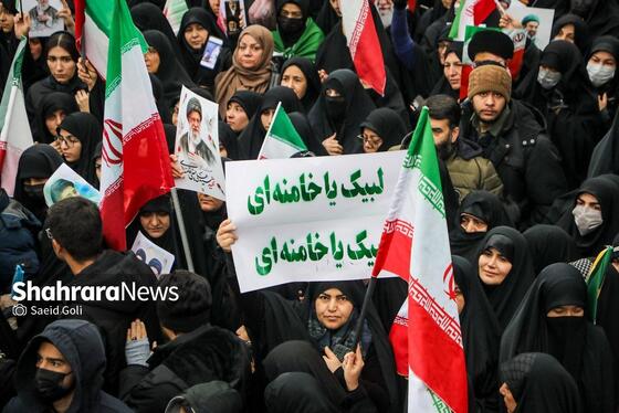 گزارش تصویری | حضور پرشور و باشکوه مردم برای بیعت با سومین رهبر انقلاب اسلامی در میدان شهدا مشهد