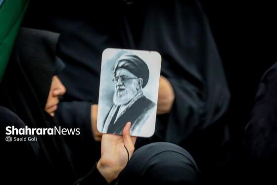 گزارش تصویری | حضور پرشور و باشکوه مردم برای بیعت با سومین رهبر انقلاب اسلامی در میدان شهدا مشهد