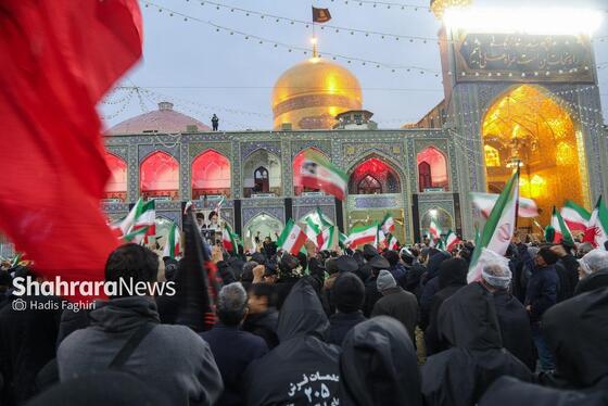 گزارش تصویری | بیعت مردم مشهد با رهبر معظم انقلاب اسلامی در حرم مطهر رضوی