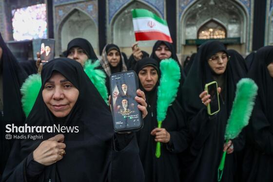 گزارش تصویری | بیعت مردم مشهد با رهبر معظم انقلاب اسلامی در حرم مطهر رضوی