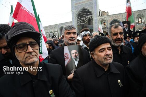 گزارش تصویری | بیعت مردم مشهد با رهبر معظم انقلاب اسلامی در حرم مطهر رضوی