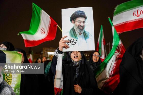 گزارش تصویری | حضور پرشور مردم مشهد در خون‌خواهی امام شهید و بیعت با سومین رهبر انقلاب اسلامی (دوشنبه ۱۸ اسفند)