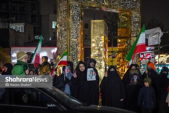 گزارش تصویری | حضور پرشور مردم مشهد در خون‌خواهی امام شهید و بیعت با سومین رهبر انقلاب اسلامی (دوشنبه ۱۸ اسفند)