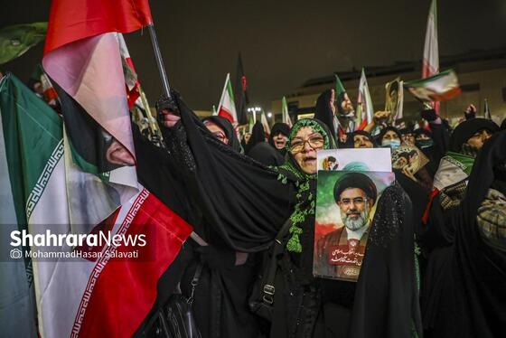 گزارش تصویری | حضور پرشور مردم در خیابان های مشهد و بیعت با سومین رهبر انقلاب اسلامی - ۲ (دوشنبه ۱۸ اسفند)