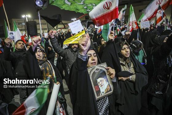 گزارش تصویری | حضور پرشور مردم در خیابان های مشهد و بیعت با سومین رهبر انقلاب اسلامی - ۲ (دوشنبه ۱۸ اسفند)