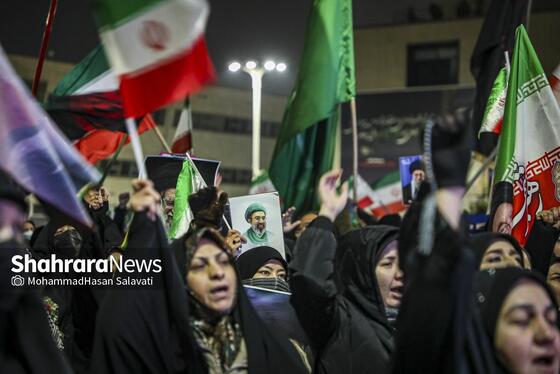 گزارش تصویری | حضور پرشور مردم در خیابان های مشهد و بیعت با سومین رهبر انقلاب اسلامی - ۲ (دوشنبه ۱۸ اسفند)