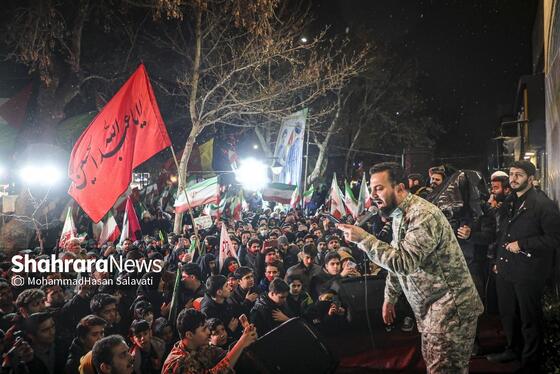 گزارش تصویری | حضور پرشور مردم در خیابان های مشهد و بیعت با سومین رهبر انقلاب اسلامی - ۲ (دوشنبه ۱۸ اسفند)
