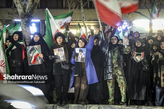 گزارش تصویری | حضور پرشور مردم در خیابان های مشهد و بیعت با سومین رهبر انقلاب اسلامی - ۲ (دوشنبه ۱۸ اسفند)