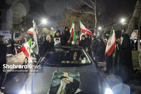 گزارش تصویری | حضور پرشور مردم در خیابان های مشهد و بیعت با سومین رهبر انقلاب اسلامی - ۲ (دوشنبه ۱۸ اسفند)