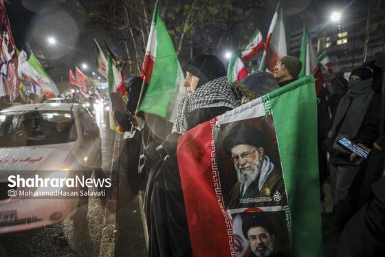 گزارش تصویری | حضور پرشور مردم در خیابان های مشهد و بیعت با سومین رهبر انقلاب اسلامی - ۲ (دوشنبه ۱۸ اسفند)