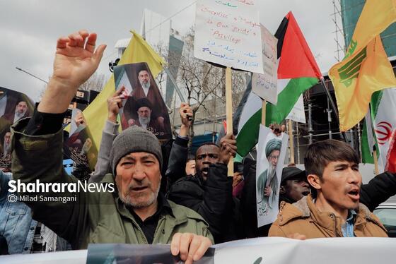 گزارش تصویری | تجمع مهاجران افغانستانی در محکومت جنایت آمریکا و رژیم صهیونیستی مقابل دفتر سازمان ملل در مشهد