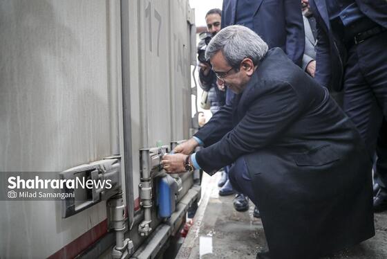 گزارش تصویری |  مراسم اهدای ۴ تریلی اقلام بهداشتی و دارویی دولت ترکمنستان به کودکان آسیب دیده از جنگ ایران