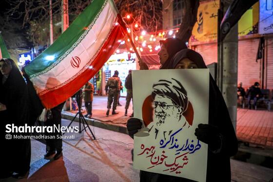 گزارش تصویری | تجمع شبانه مردم مشهد در حمایت از مدافعان وطن (۲۴ اسفند ۱۴۰۴)