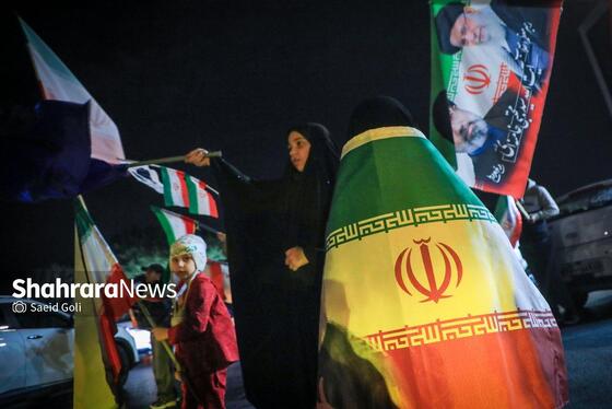 گزارش تصویری | شانزدهمین شب حضور مردم مشهد در خیابان‌های مشهد