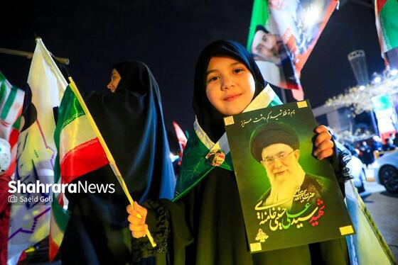 گزارش تصویری | شانزدهمین شب حضور مردم مشهد در خیابان‌های مشهد