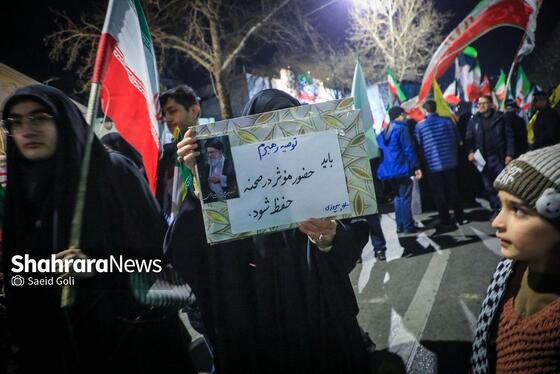 گزارش تصویری | شانزدهمین شب حضور مردم مشهد در خیابان‌های مشهد