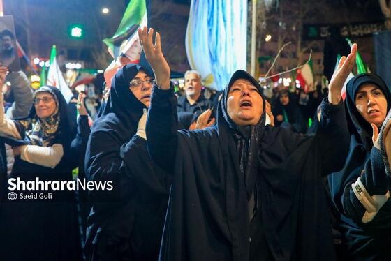 گزارش تصویری | شانزدهمین شب حضور مردم مشهد در خیابان‌های مشهد