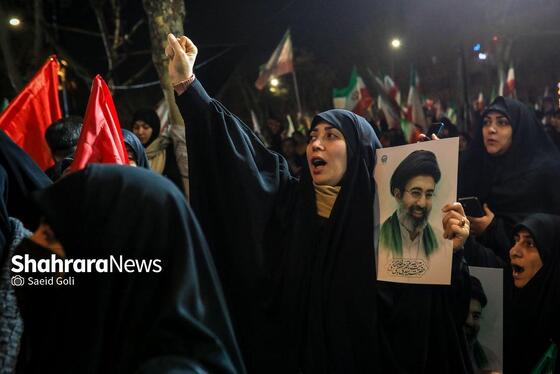 گزارش تصویری | شانزدهمین شب حضور مردم مشهد در خیابان‌های مشهد