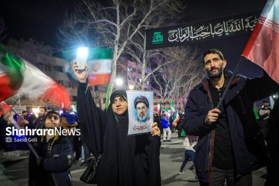 گزارش تصویری | شانزدهمین شب حضور مردم مشهد در خیابان‌های مشهد