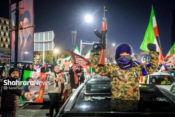 گزارش تصویری | شانزدهمین شب حضور مردم مشهد در خیابان‌های مشهد