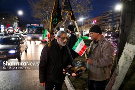 گزارش تصویری | حضور زودهنگام مردم مشهد در خیابان‌ها (۲۶ اسفند ۱۴۰۴)