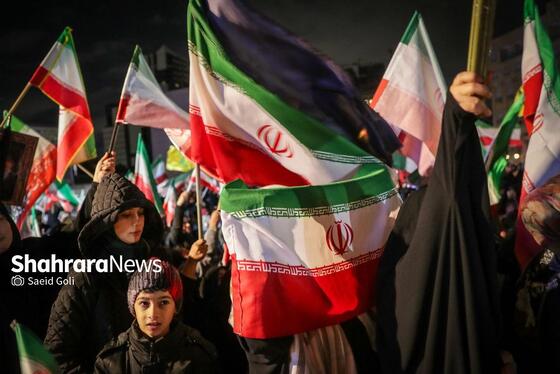 گزارش تصویری | خروش مردم انقلابی مشهد در آخرین چهارشنبه سال ۱۴۰۴ در میدان هفت‌تیر