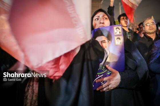 گزارش تصویری | خروش مردم انقلابی مشهد در آخرین چهارشنبه سال ۱۴۰۴ در میدان هفت‌تیر