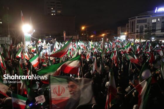 گزارش تصویری | خروش مردم انقلابی مشهد در آخرین چهارشنبه سال ۱۴۰۴ در میدان هفت‌تیر