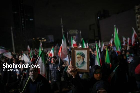 گزارش تصویری | خروش مردم انقلابی مشهد در آخرین چهارشنبه سال ۱۴۰۴ در میدان هفت‌تیر