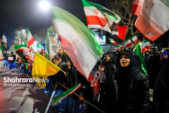 گزارش تصویری | مردم انقلابی در آخرین چهارشنبه سال ۱۴۰۴ در خیابان احمدآباد مشهد