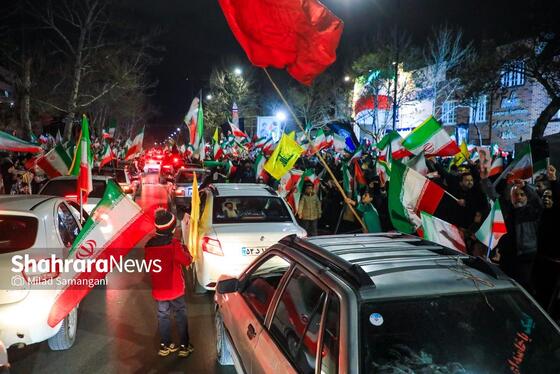 گزارش تصویری | مردم انقلابی در آخرین چهارشنبه سال ۱۴۰۴ در خیابان احمدآباد مشهد