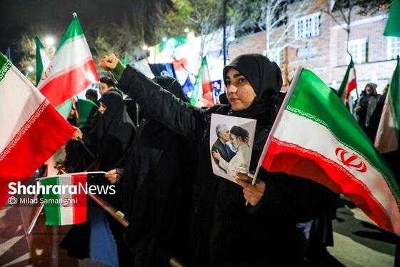 گزارش تصویری | مردم انقلابی در آخرین چهارشنبه سال ۱۴۰۴ در خیابان احمدآباد مشهد