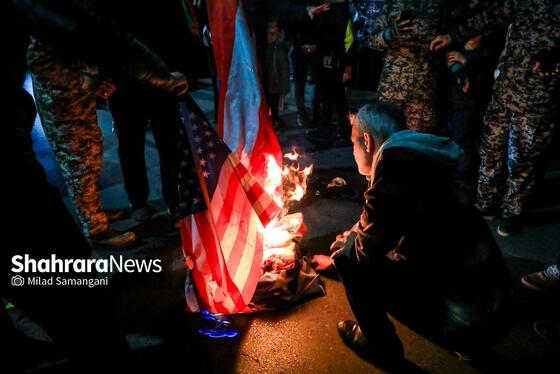 گزارش تصویری | مردم انقلابی در آخرین چهارشنبه سال ۱۴۰۴ در خیابان احمدآباد مشهد