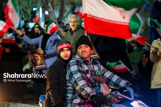 گزارش تصویری | مردم انقلابی در آخرین چهارشنبه سال ۱۴۰۴ در خیابان احمدآباد مشهد