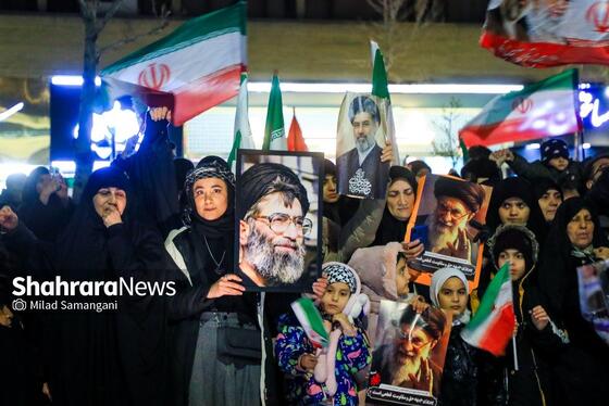 گزارش تصویری | مردم انقلابی در آخرین چهارشنبه سال ۱۴۰۴ در خیابان احمدآباد مشهد