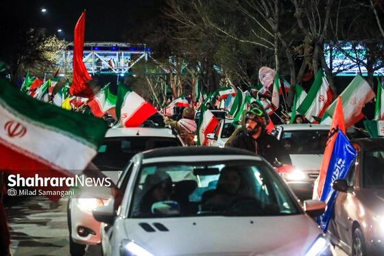 گزارش تصویری | مردم انقلابی در آخرین چهارشنبه سال ۱۴۰۴ در خیابان احمدآباد مشهد