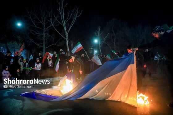 گزارش تصویری | مردم انقلابی در آخرین چهارشنبه سال ۱۴۰۴ در خیابان احمدآباد مشهد