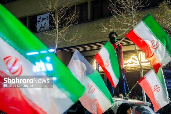 گزارش تصویری | مردم انقلابی در آخرین چهارشنبه سال ۱۴۰۴ در خیابان احمدآباد مشهد