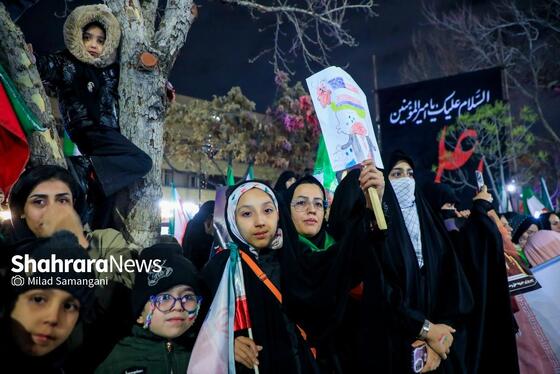 گزارش تصویری | مردم انقلابی در آخرین چهارشنبه سال ۱۴۰۴ در خیابان احمدآباد مشهد