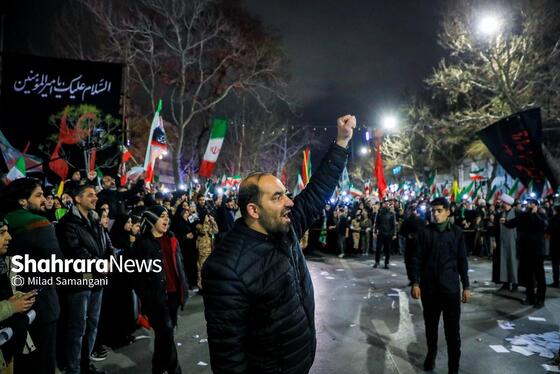 گزارش تصویری | مردم انقلابی در آخرین چهارشنبه سال ۱۴۰۴ در خیابان احمدآباد مشهد