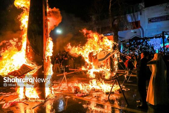 گزارش تصویری | مردم انقلابی در آخرین چهارشنبه سال ۱۴۰۴ در خیابان احمدآباد مشهد