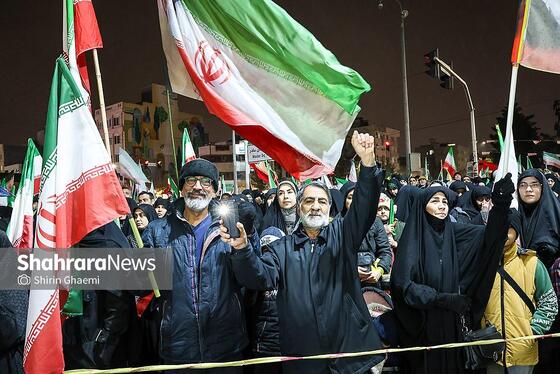 گزارش تصویری | هجدهمین شب حضور مردم مشهد در خیابان‌های شهر