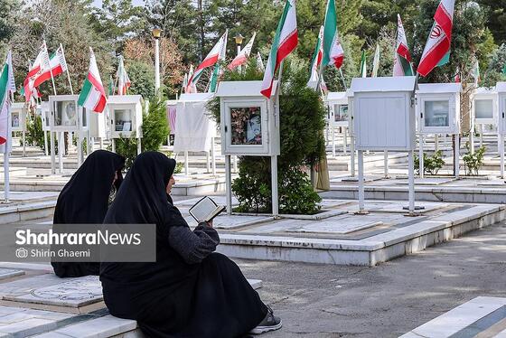 گزارش تصویری | زیارت اهل قبور در آخرین پنجشنبه سال