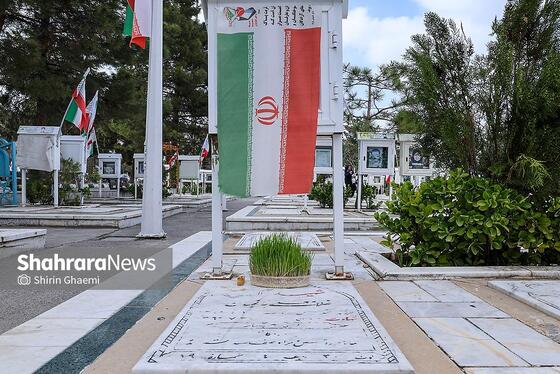 گزارش تصویری | زیارت اهل قبور در آخرین پنجشنبه سال