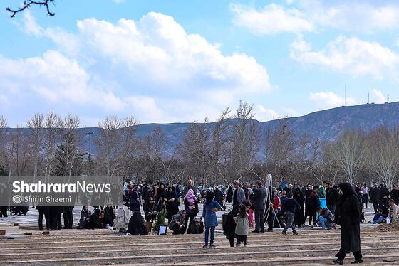 گزارش تصویری | زیارت اهل قبور در آخرین پنجشنبه سال