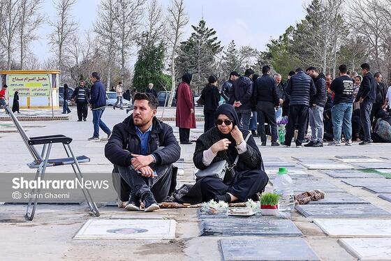 گزارش تصویری | زیارت اهل قبور در آخرین پنجشنبه سال